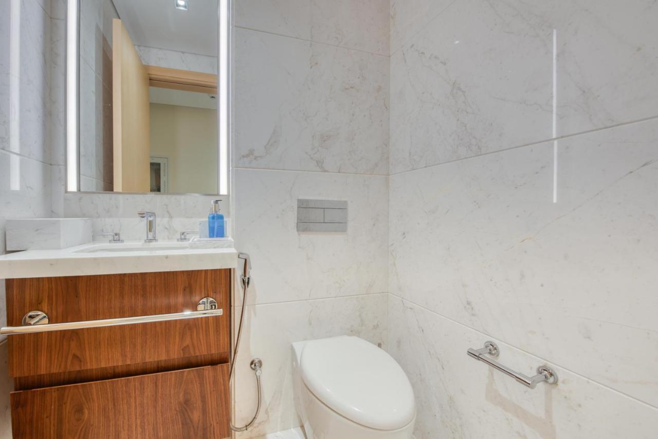 Appartement Rh- Downtown Oasis, Spacious 01 Bedroom In Downtown Near Mall *